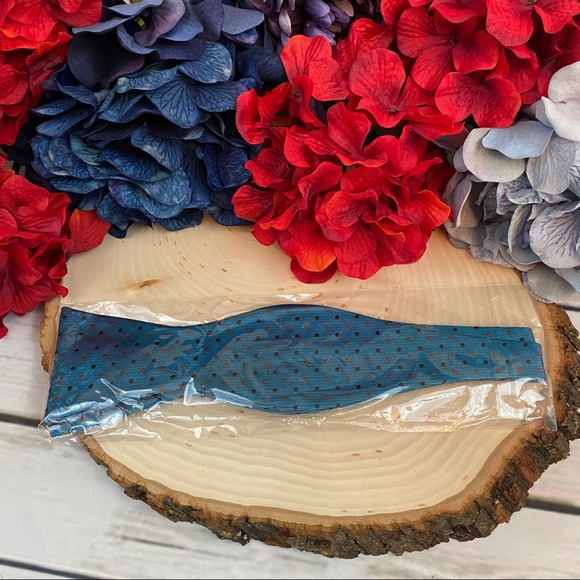 100% Blue Silk Jacquard Woven Adjustable Bow Tie - Picture 11 of 11